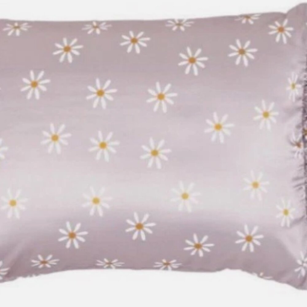 Bella Sleep + Spa  Ruffled Satin Pillow Cases  Daisy New